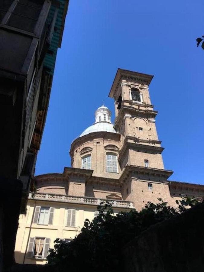 Tourinturin Appartamento In Torino Centro Buitenkant foto
